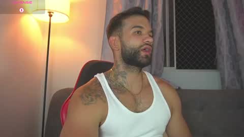 Snapshot of mark_hazze chatting on 06/15/26, 01:19 Mark online show from 06/15/26, 01:19