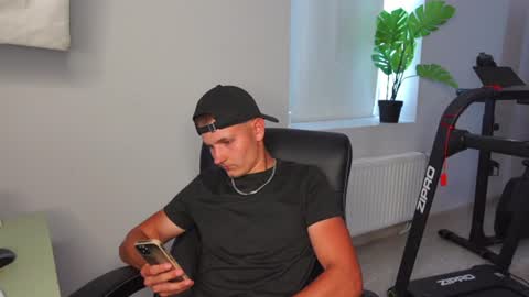 Snapshot of mark_karson chatting on 08/02/26, 12:14 MARK KARSON online show from 08/02/26, 12:14