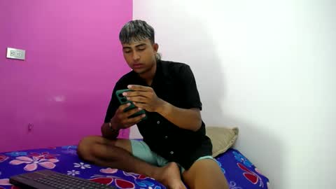 mark_latin18 online show from 02/09/25, 06:22