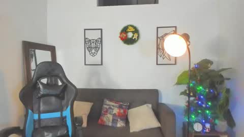 mark_x23 online show from 12/14/25, 11:31