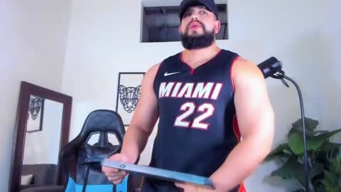mark_x23 online show from 05/19/26, 03:57