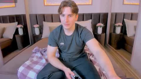 Mark online show from 11/20/25, 12:38