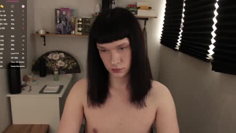 Mark online show from 03/12/25, 02:01