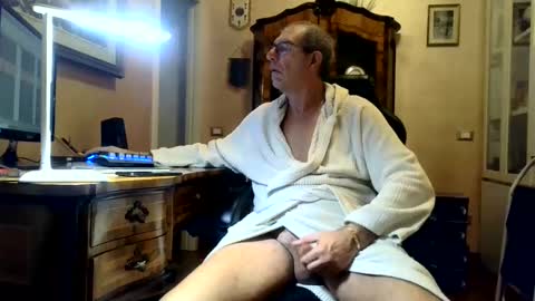 markmarkmark00 online show from 01/01/25, 04:29