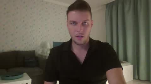 Snapshot of markster9696 chatting on 10/17/25, 08:22 markster9696 online show from 10/17/25, 08:22