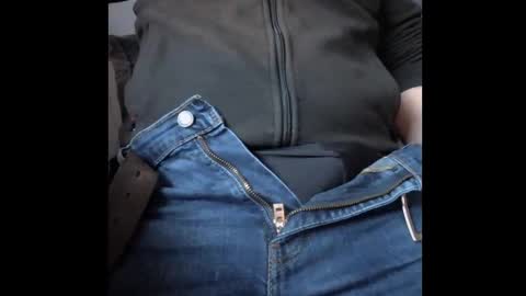 Snapshot of markus81xxx chatting on 02/19/25, 03:49 markus81xxx online show from 02/19/25, 03:49