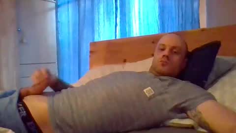 Snapshot of markus_7 chatting on 02/10/25, 01:44 markus_7 online show from 02/10/25, 01:44