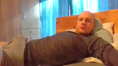 Snapshot of markus_7 chatting on 02/20/25, 12:15 markus_7 online show from 02/20/25, 12:15