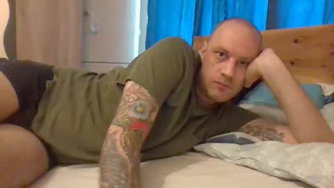 Snapshot of markus_7 chatting on 09/14/25, 01:43 markus_7 online show from 09/14/25, 01:43