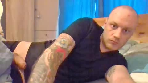 markus_7 online show from 11/28/25, 07:44