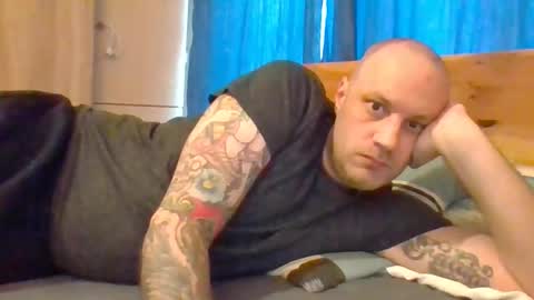 markus_7 online show from 12/18/25, 11:49