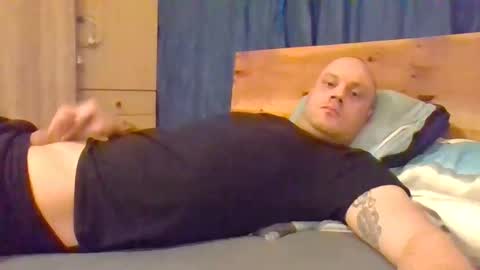 markus_7 online show from 12/21/25, 03:08