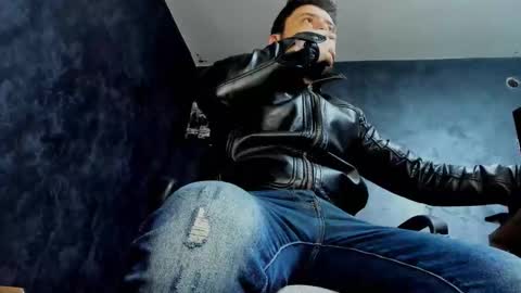 MARK online show from 12/21/25, 07:37