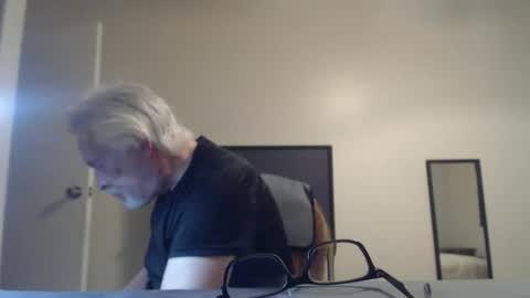 Snapshot of marky1954 chatting on 05/22/26, 09:20 markedman online show from 05/22/26, 09:20