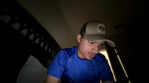 Snapshot of marlonnolascotabora15 chatting on 04/22/26, 12:35 marlonnolascotabora15 online show from 04/22/26, 12:35