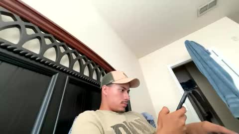 Snapshot of marlonnolascotabora15 chatting on 05/17/26, 09:00 marlonnolascotabora15 online show from 05/17/26, 09:00