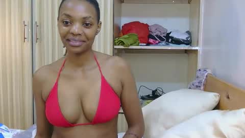 Snapshot of marly_babe chatting on 05/10/26, 08:47 Marly online show from 05/10/26, 08:47
