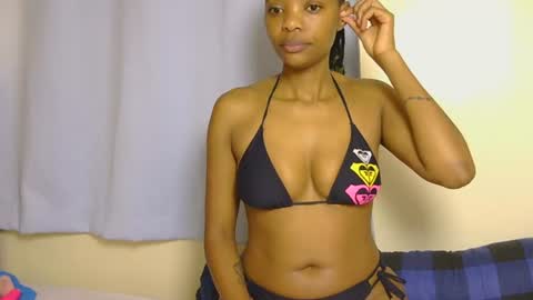 Snapshot of marly_babe chatting on 07/02/26, 05:02 Marly online show from 07/02/26, 05:02