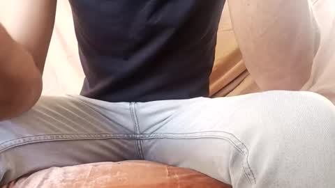 Snapshot of marocreda33 chatting on 09/23/25, 11:13 marocreda33 online show from 09/23/25, 11:13