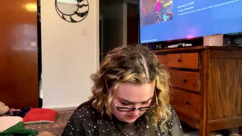 Snapshot of maroon_moon chatting on 02/13/25, 07:10 maroon_moon online show from 02/13/25, 07:10