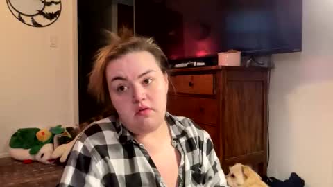 Snapshot of maroon_moon chatting on 02/15/25, 08:33 maroon_moon online show from 02/15/25, 08:33