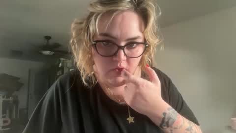 Snapshot of maroon_moon chatting on 09/20/25, 12:55 maroon_moon online show from 09/20/25, 12:55