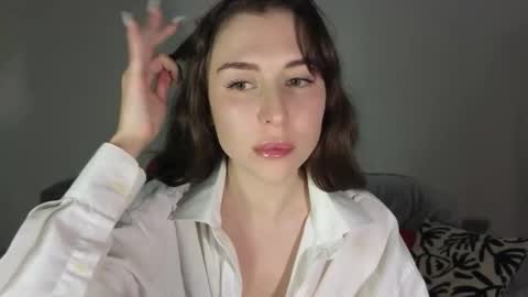 Mary online show from 11/26/25, 03:02