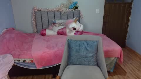 Snapshot of maroval2 chatting on 02/23/25, 05:23 maroval online show from 02/23/25, 05:23