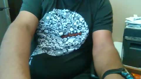 Married Horny Guy online show from 11/18/25, 02:43