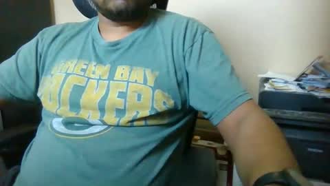Snapshot of marriedandfrisky chatting on 05/18/26, 01:17 Married Horny Guy online show from 05/18/26, 01:17