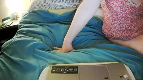 Jess and Nick online show from 11/05/25, 05:18