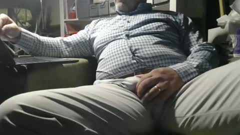 Snapshot of marrieddad19751975 chatting on 01/23/25, 02:44 only fans marrieddad19751975 online show from 01/23/25, 02:44