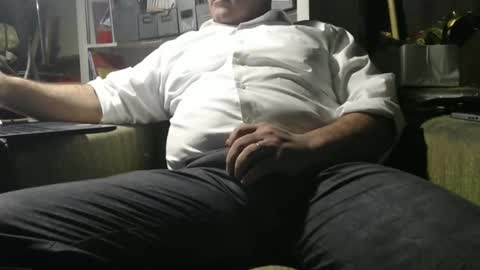 Snapshot of marrieddad19751975 chatting on 01/26/25, 02:45 only fans marrieddad19751975 online show from 01/26/25, 02:45