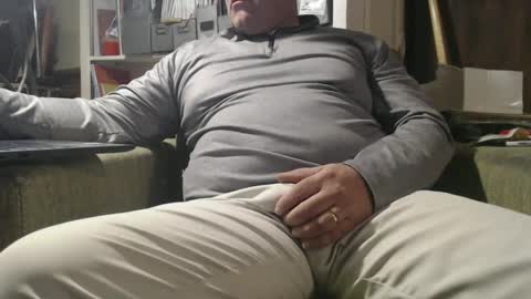 Snapshot of marrieddad19751975 chatting on 02/25/25, 06:36 only fans marrieddad19751975 online show from 02/25/25, 06:36