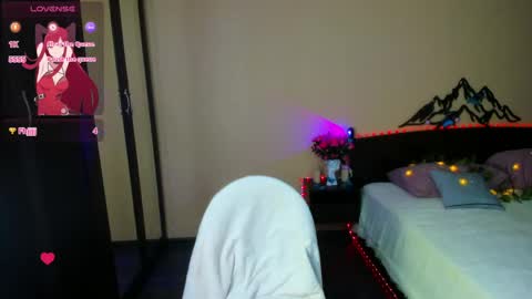 marry_evans_ online show from 04/17/26, 01:52