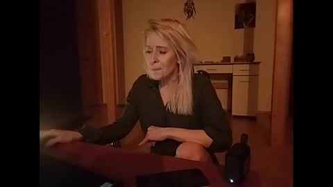 MaryGoRound online show from 01/30/25, 02:38