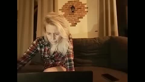 MaryGoRound online show from 02/05/25, 03:55