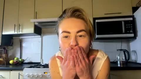 Marta online show from 04/01/26, 08:39