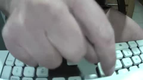 Snapshot of martial04 chatting on 12/01/24, 08:42 martial04 online show from 12/01/24, 08:42