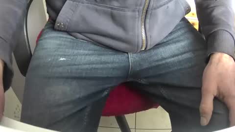 Snapshot of martial04 chatting on 01/29/25, 09:33 martial04 online show from 01/29/25, 09:33