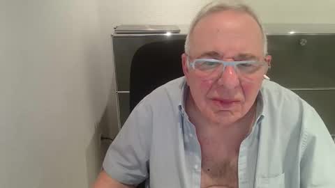 martin_1947 online show from 04/10/26, 09:30