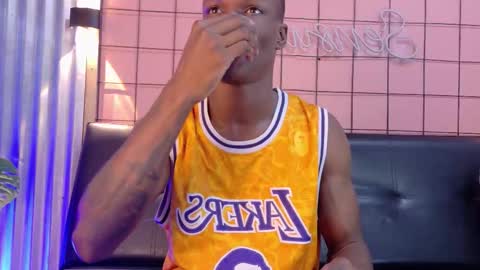 Martin online show from 11/25/25, 01:38