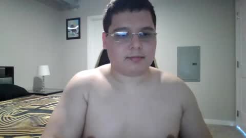 Snapshot of martin_militaryboy chatting on 05/09/26, 10:26 martin_militaryboy online show from 05/09/26, 10:26