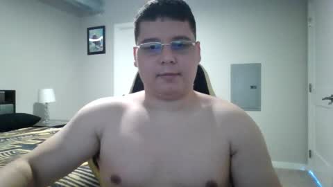 Snapshot of martin_militaryboy chatting on 05/27/26, 10:18 martin_militaryboy online show from 05/27/26, 10:18