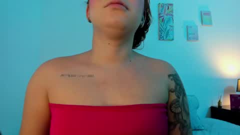 C A R O L I N A  online show from 04/23/26, 10:47