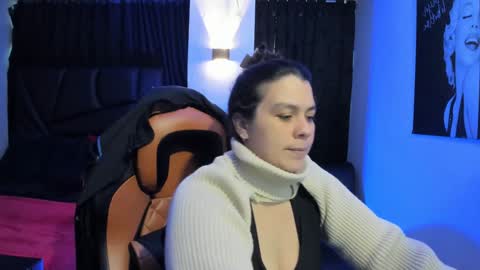   MARTINA   online show from 01/29/25, 11:51