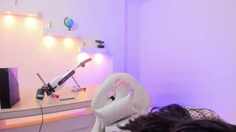   MARTINA   online show from 10/18/25, 12:50