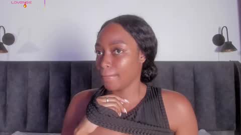 Laura online show from 11/15/25, 07:54