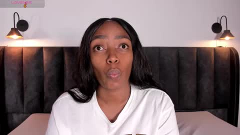 Laura online show from 02/03/26, 06:40