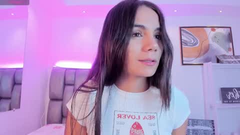 Martina online show from 09/17/25, 12:18